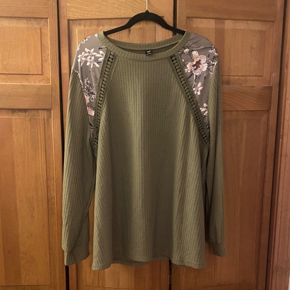 SHEIN Olive Green Floral Long Sleeve Top